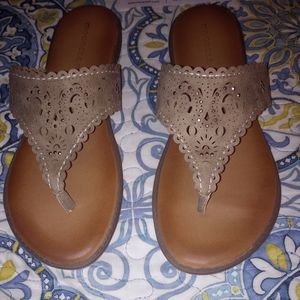 Size 10 wide flip flops